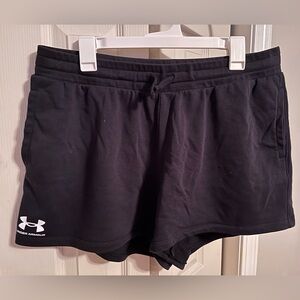 Cotton Under Armour shorts with pockets
